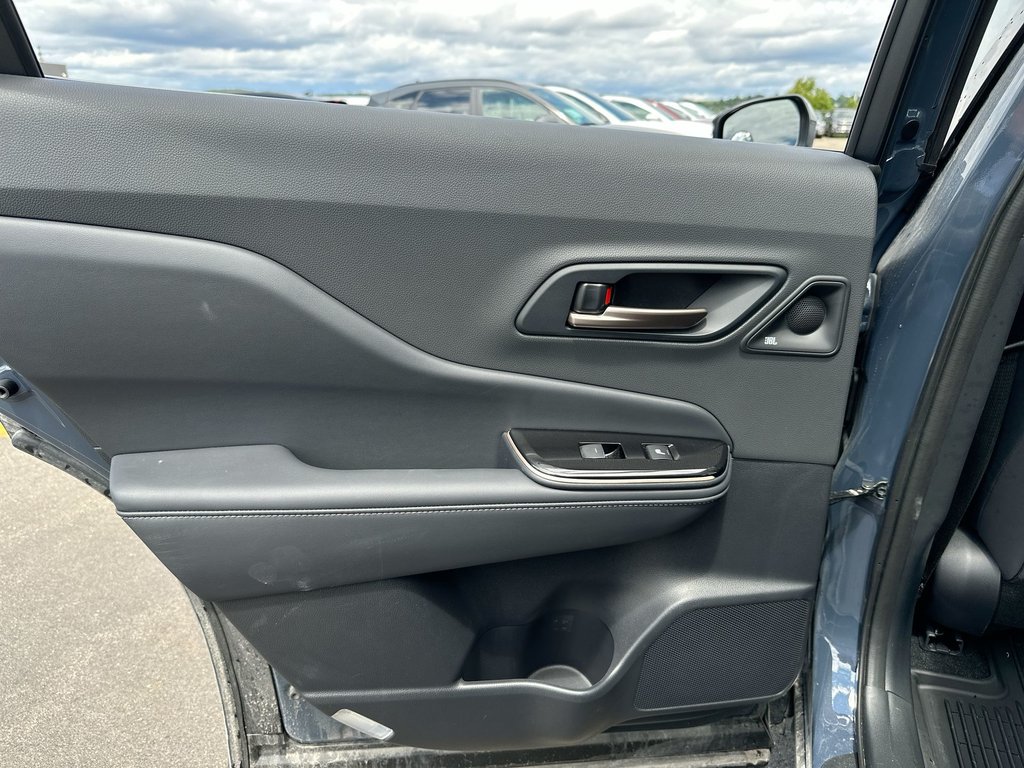 2025 Toyota Crown Signia Limited | Lthr | Roof | JBL | Warranty to 2030 in Saint John, New Brunswick - 35 - w1024h768px