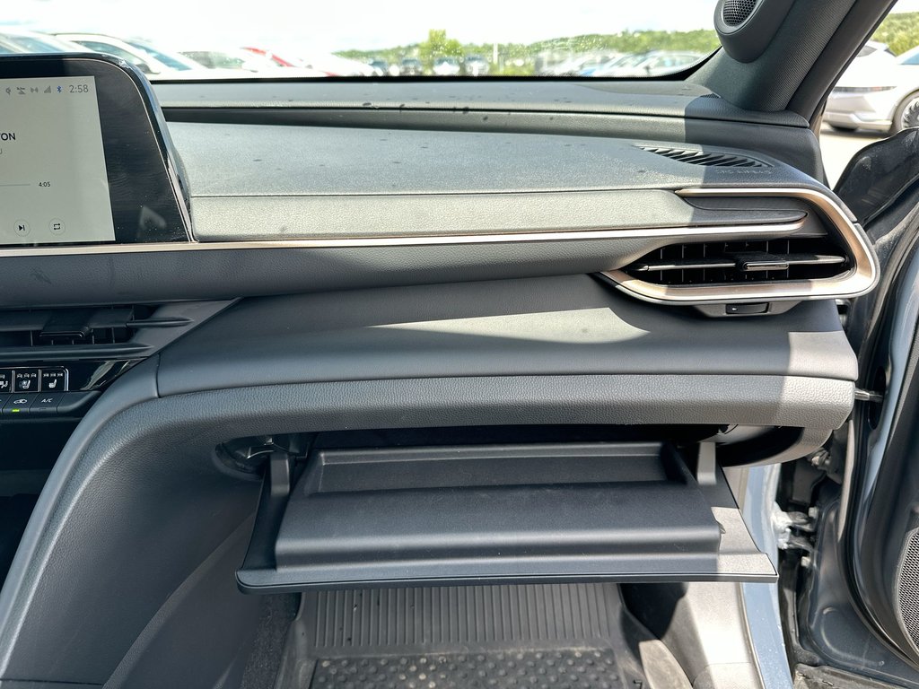 2025 Toyota Crown Signia Limited | Lthr | Roof | JBL | Warranty to 2030 in Saint John, New Brunswick - 43 - w1024h768px