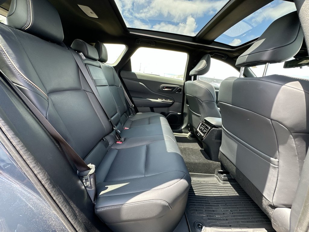 2025 Toyota Crown Signia Limited | Lthr | Roof | JBL | Warranty to 2030 in Saint John, New Brunswick - 40 - w1024h768px