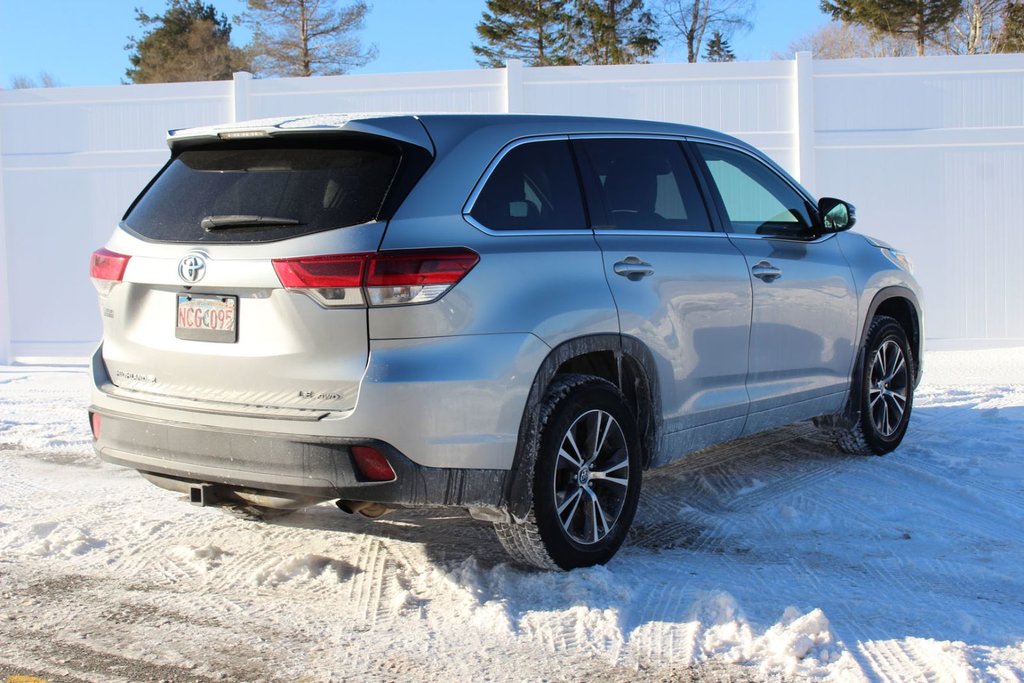 2017 Toyota Highlander in Antigonish, Nova Scotia - 7 - w1024h768px