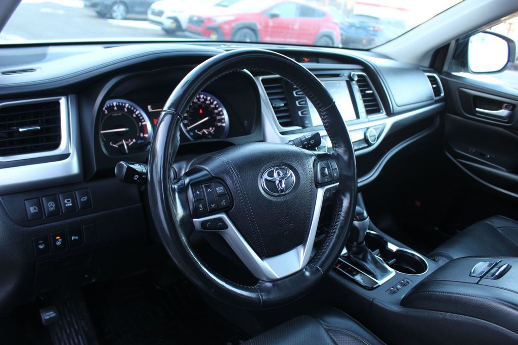 2019 Toyota Highlander in Antigonish, Nova Scotia - 11 - w1024h768px