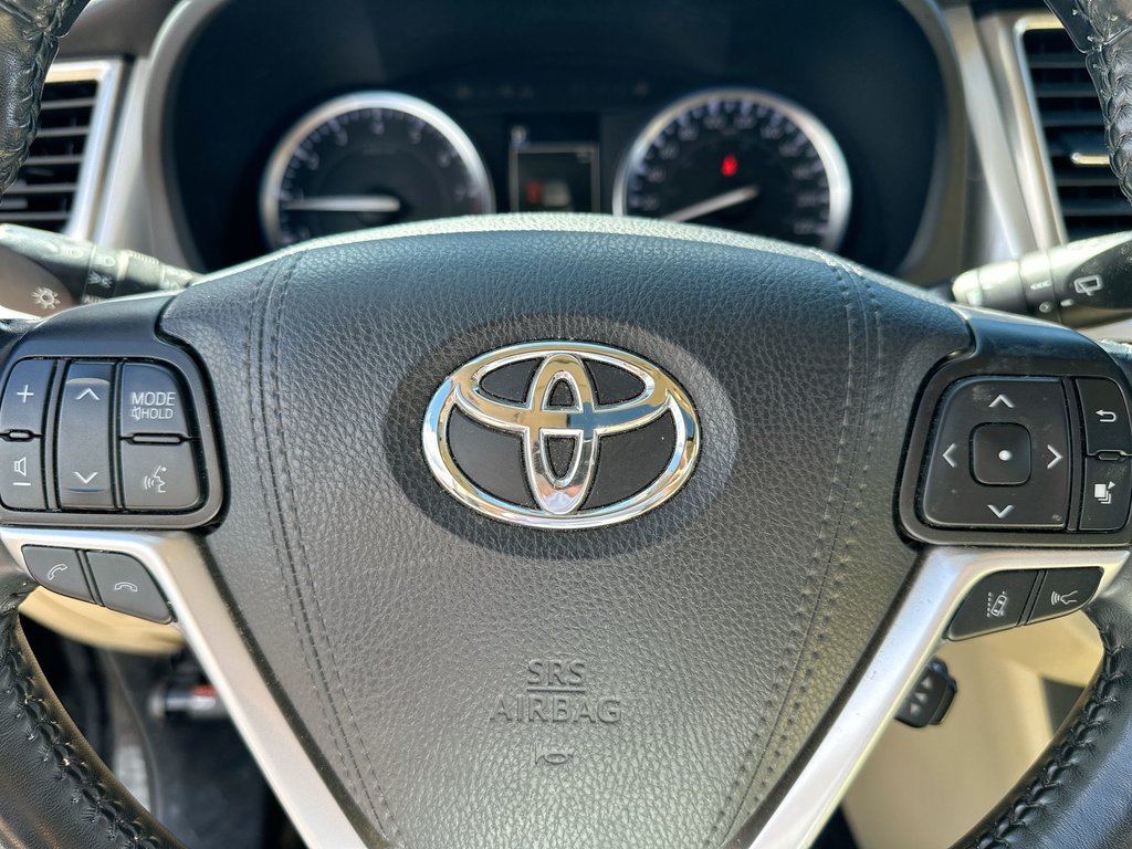 2019 Toyota Highlander in Antigonish, Nova Scotia - 19 - w1024h768px