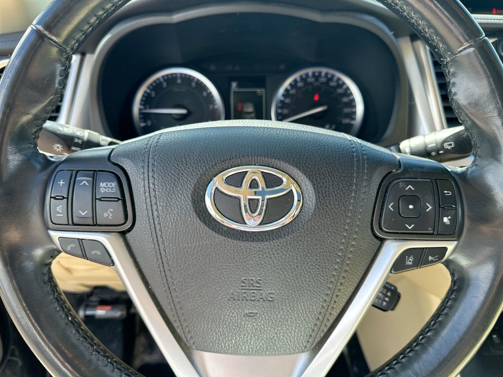 2019 Toyota Highlander in Antigonish, Nova Scotia - 18 - w1024h768px