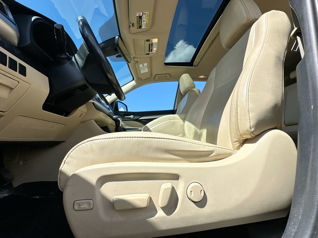 2019 Toyota Highlander in Antigonish, Nova Scotia - 14 - w1024h768px