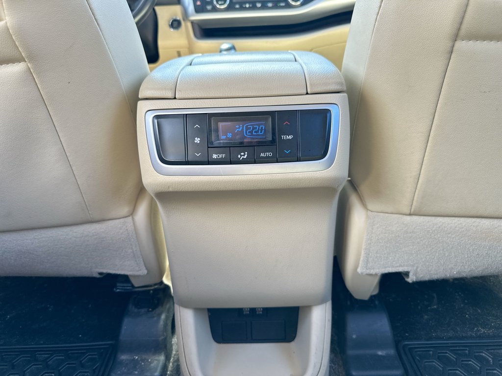 2019 Toyota Highlander in Antigonish, Nova Scotia - 49 - w1024h768px