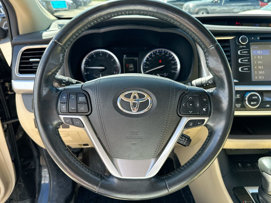 2019 Toyota Highlander in Antigonish, Nova Scotia - 17 - w1024h768px