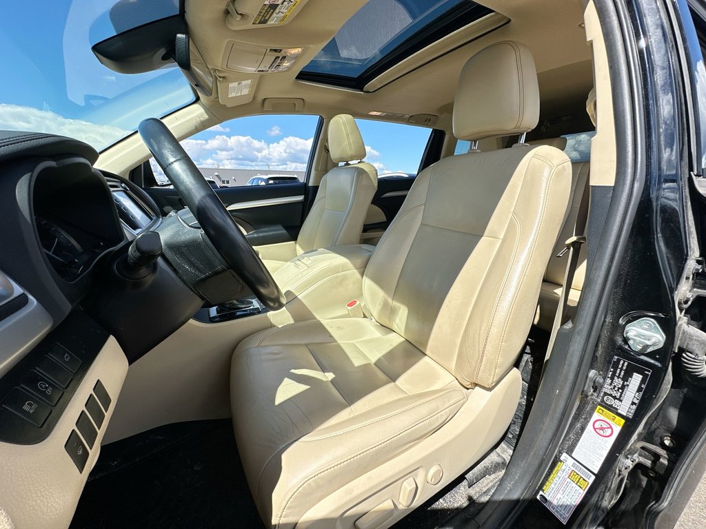 2019 Toyota Highlander in Antigonish, Nova Scotia - 11 - w1024h768px