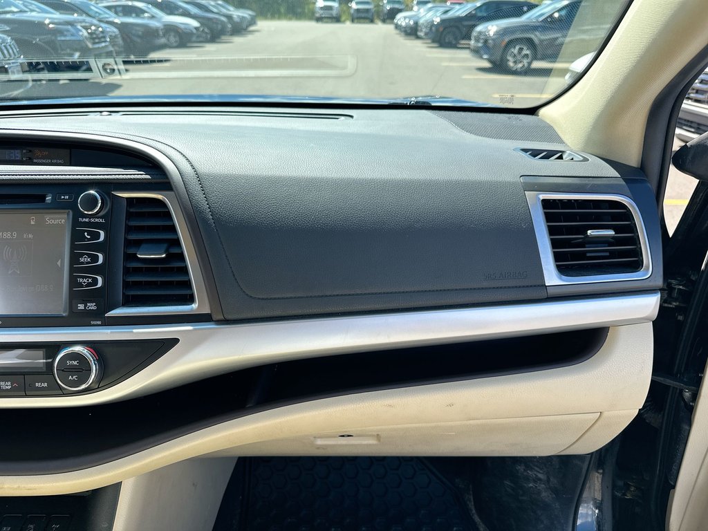 2019 Toyota Highlander in Antigonish, Nova Scotia - 44 - w1024h768px