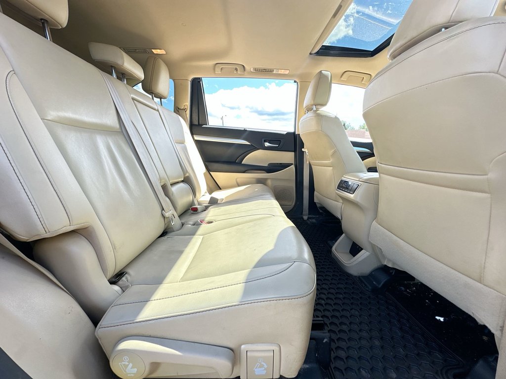 2019 Toyota Highlander in Antigonish, Nova Scotia - 40 - w1024h768px