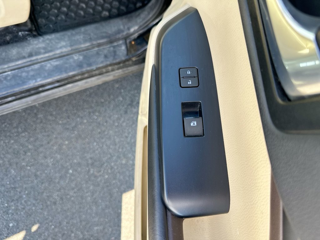 2019 Toyota Highlander in Antigonish, Nova Scotia - 46 - w1024h768px
