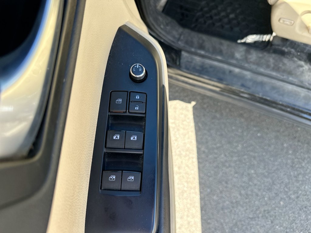 2019 Toyota Highlander in Antigonish, Nova Scotia - 15 - w1024h768px