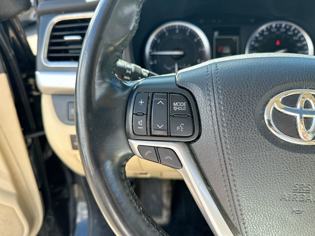 2019 Toyota Highlander in Antigonish, Nova Scotia - 20 - w1024h768px