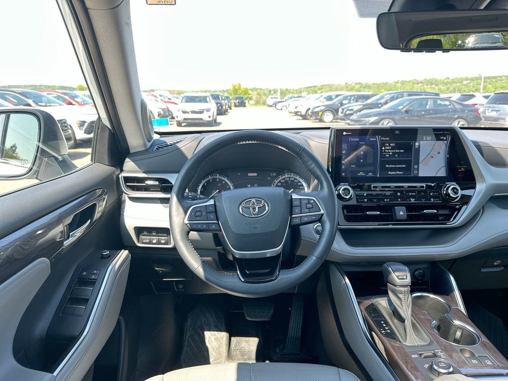 2022 Toyota Highlander in Antigonish, Nova Scotia - 12 - w1024h768px