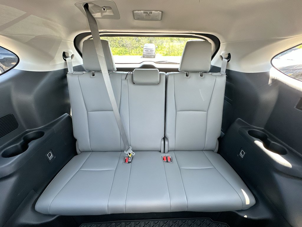 2022 Toyota Highlander in Antigonish, Nova Scotia - 50 - w1024h768px