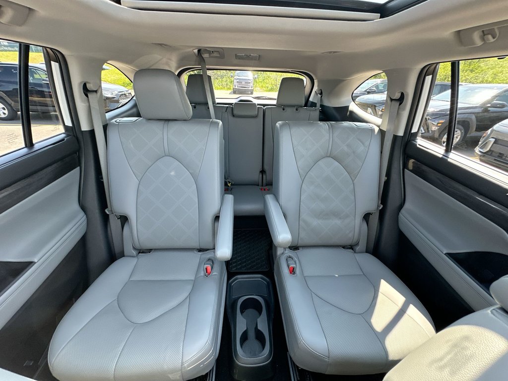 2022 Toyota Highlander in Antigonish, Nova Scotia - 52 - w1024h768px