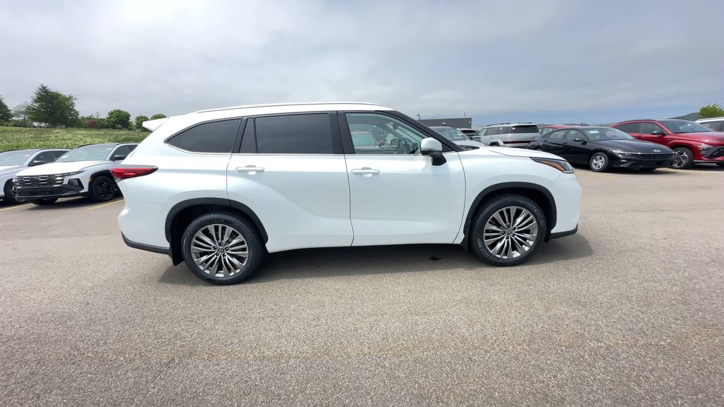 2022 Toyota Highlander in Antigonish, Nova Scotia - 6 - w1024h768px