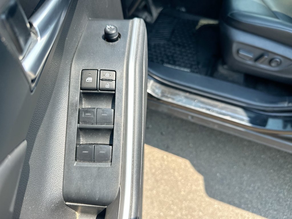 2024 Toyota Highlander in Antigonish, Nova Scotia - 15 - w1024h768px