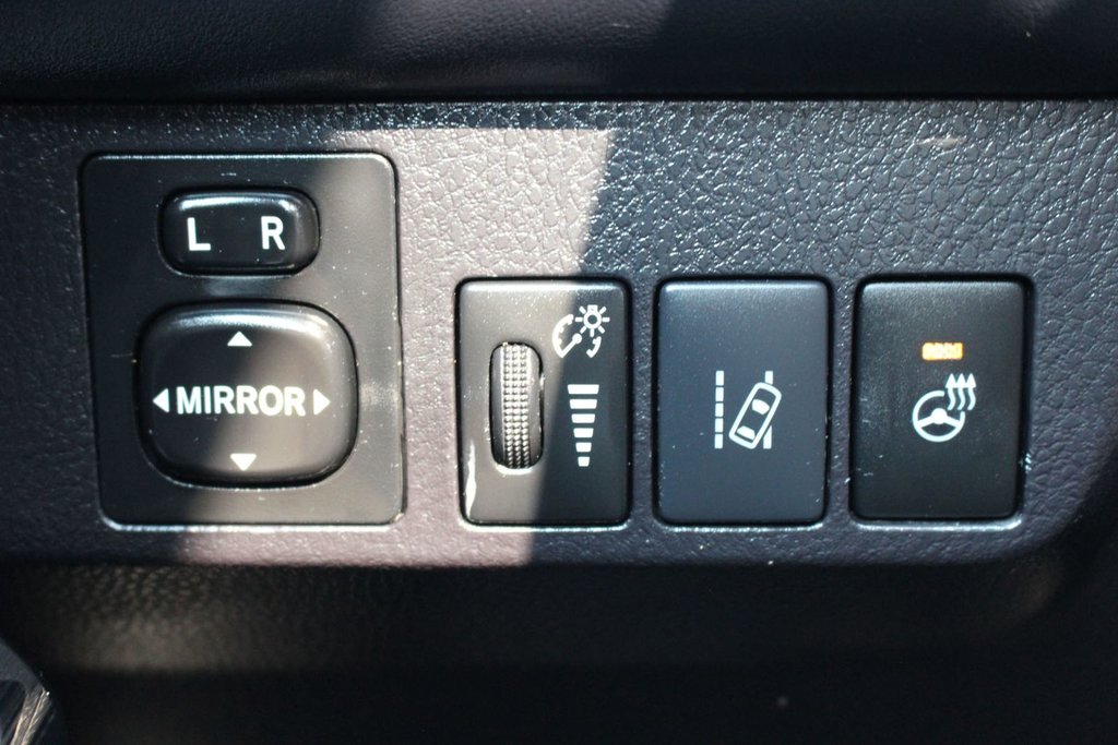 2017 Toyota RAV4 Limited | Leather | SunRoof | Nav | Cam | HtdSeats in Saint John, New Brunswick - 20 - w1024h768px