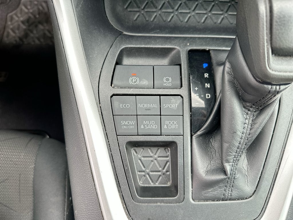 2019 Toyota RAV4 LE | Cam | HtdSeats | Bluetooth | Aux | USB | AC in Saint John, New Brunswick - 30 - w1024h768px
