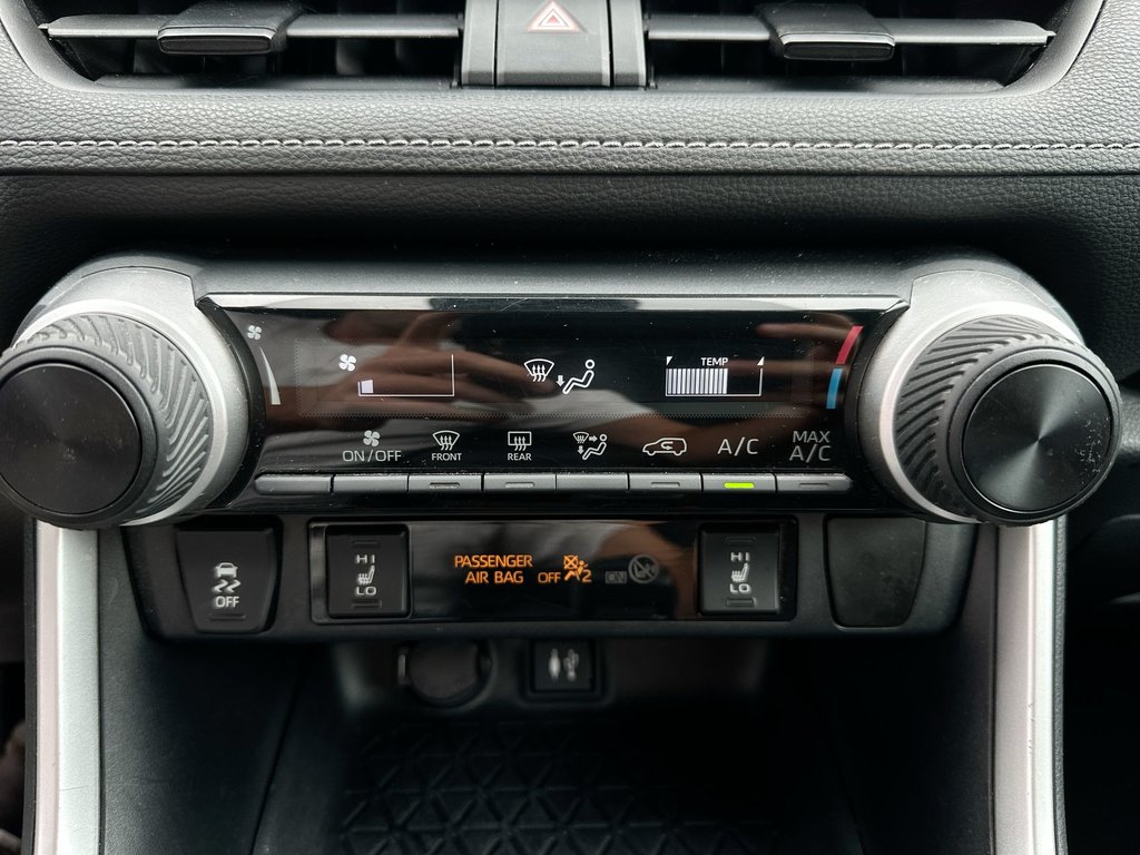 2019 Toyota RAV4 LE | Cam | HtdSeats | Bluetooth | Aux | USB | AC in Saint John, New Brunswick - 27 - w1024h768px