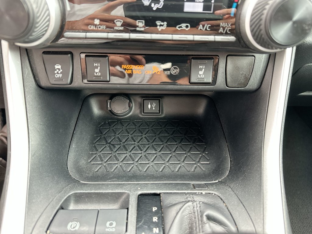 2019 Toyota RAV4 LE | Cam | HtdSeats | Bluetooth | Aux | USB | AC in Saint John, New Brunswick - 22 - w1024h768px