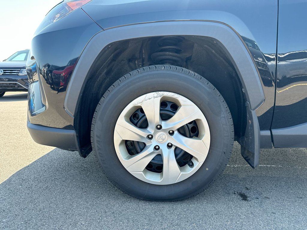 2021 Toyota RAV4 LE | Cam | Bluetooth | AC | Cruise | USB | Aux in Saint John, New Brunswick - 10 - w1024h768px