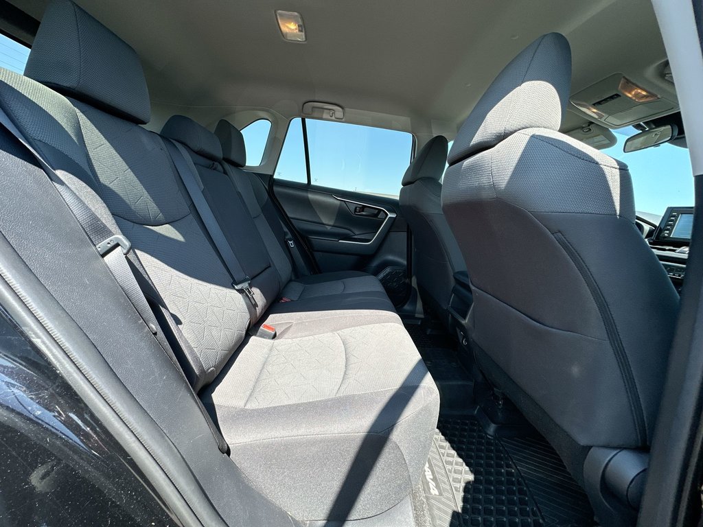 2021 Toyota RAV4 LE | Cam | Bluetooth | AC | Cruise | USB | Aux in Saint John, New Brunswick - 40 - w1024h768px
