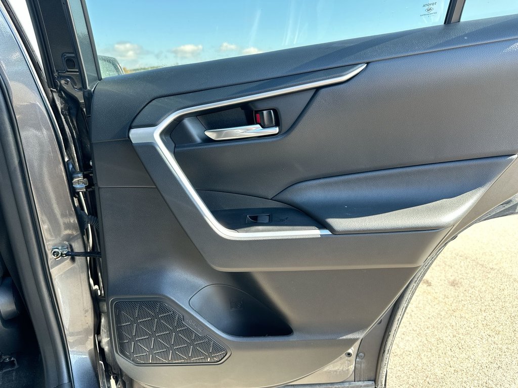 2021 Toyota RAV4 XLE | Roof | HtdSeat | Cam | Bluetooth | USB in Saint John, New Brunswick - 41 - w1024h768px
