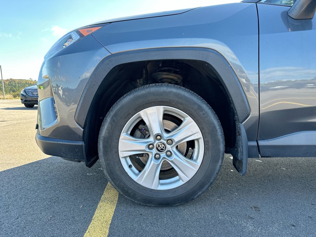 2021 Toyota RAV4 XLE | Roof | HtdSeat | Cam | Bluetooth | USB in Saint John, New Brunswick - 10 - w1024h768px