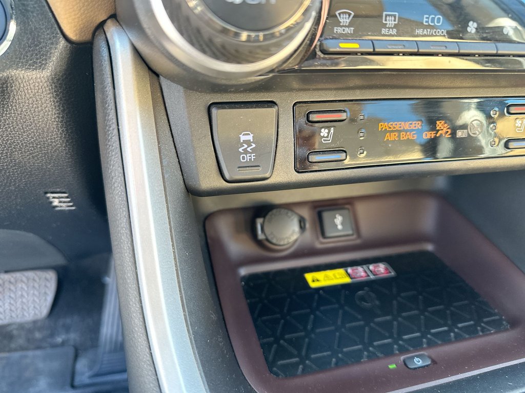 2022 Toyota RAV4 Hybrid Limited | Leather | Roof | Warranty to 2027 in Saint John, New Brunswick - 22 - w1024h768px