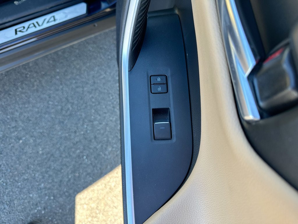 2022 Toyota RAV4 Hybrid Limited | Leather | Roof | Warranty to 2027 in Saint John, New Brunswick - 46 - w1024h768px