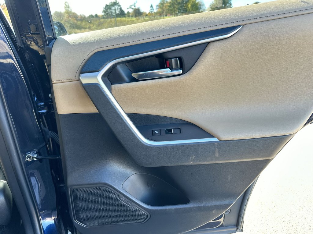2022 Toyota RAV4 Hybrid Limited | Leather | Roof | Warranty to 2027 in Saint John, New Brunswick - 41 - w1024h768px