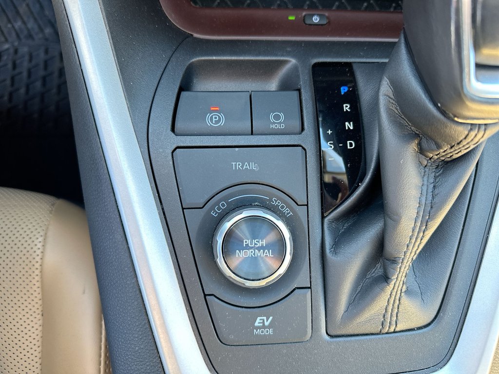 2022 Toyota RAV4 Hybrid Limited | Leather | Roof | Warranty to 2027 in Saint John, New Brunswick - 30 - w1024h768px