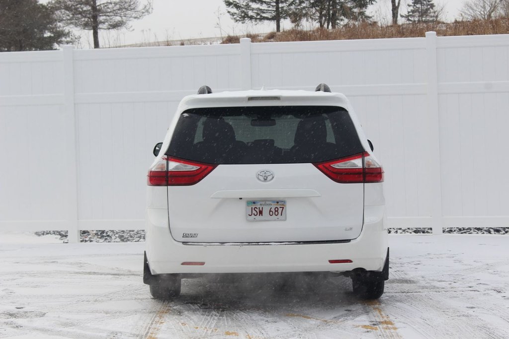 2019 Toyota Sienna LE | Cam | USB | HtdSeats | 8-Pass | Bluetooth in Saint John, New Brunswick - 6 - w1024h768px