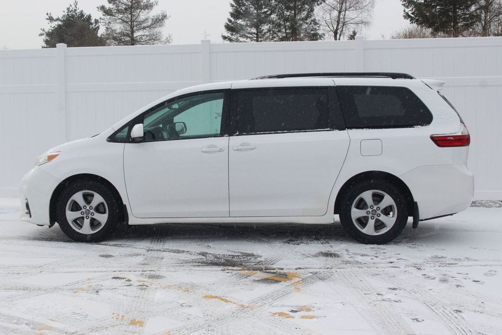 2019 Toyota Sienna LE | Cam | USB | HtdSeats | 8-Pass | Bluetooth in Saint John, New Brunswick - 4 - w1024h768px