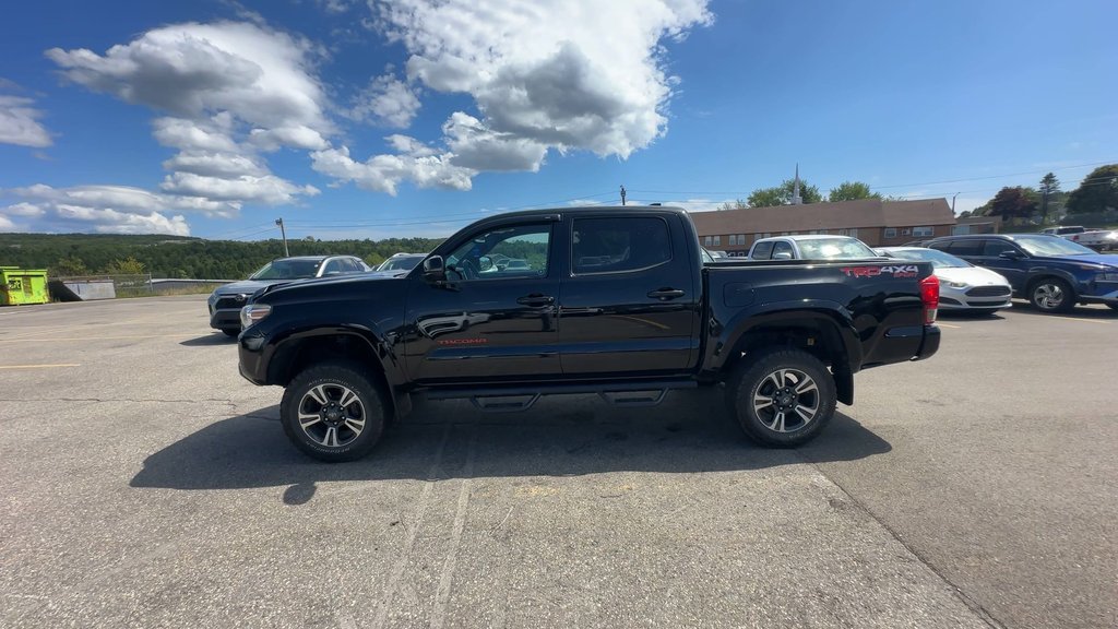 2016 Toyota Tacoma in Antigonish, Nova Scotia - 7 - w1024h768px