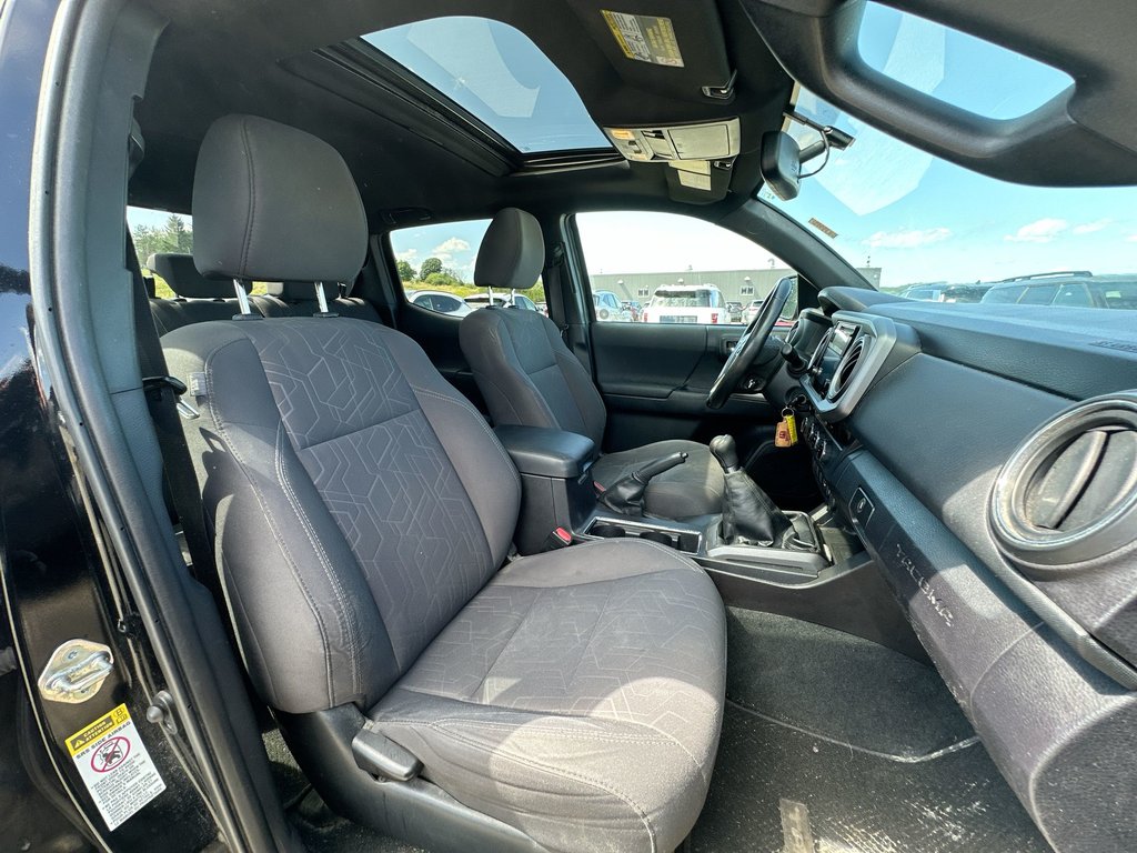 2016 Toyota Tacoma in Antigonish, Nova Scotia - 42 - w1024h768px