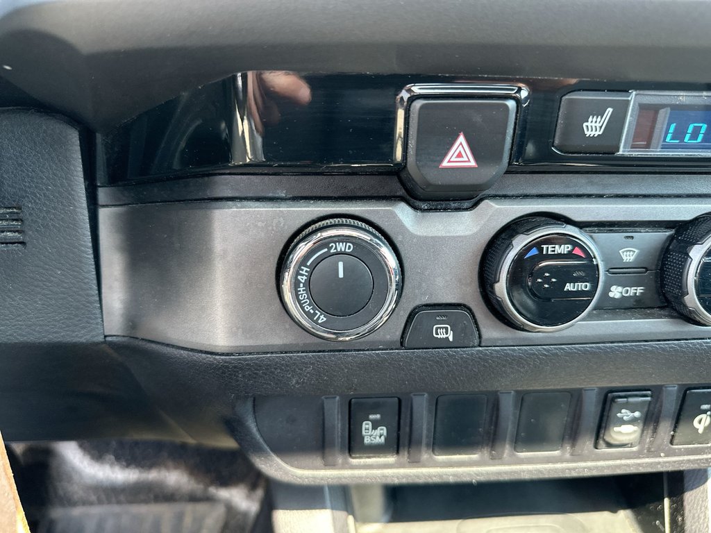 2016 Toyota Tacoma in Antigonish, Nova Scotia - 31 - w1024h768px
