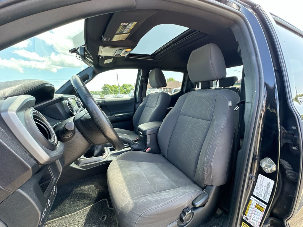 2016 Toyota Tacoma in Antigonish, Nova Scotia - 11 - w1024h768px