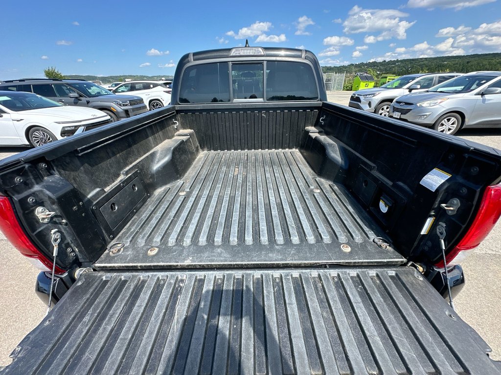 2016 Toyota Tacoma in Antigonish, Nova Scotia - 38 - w1024h768px