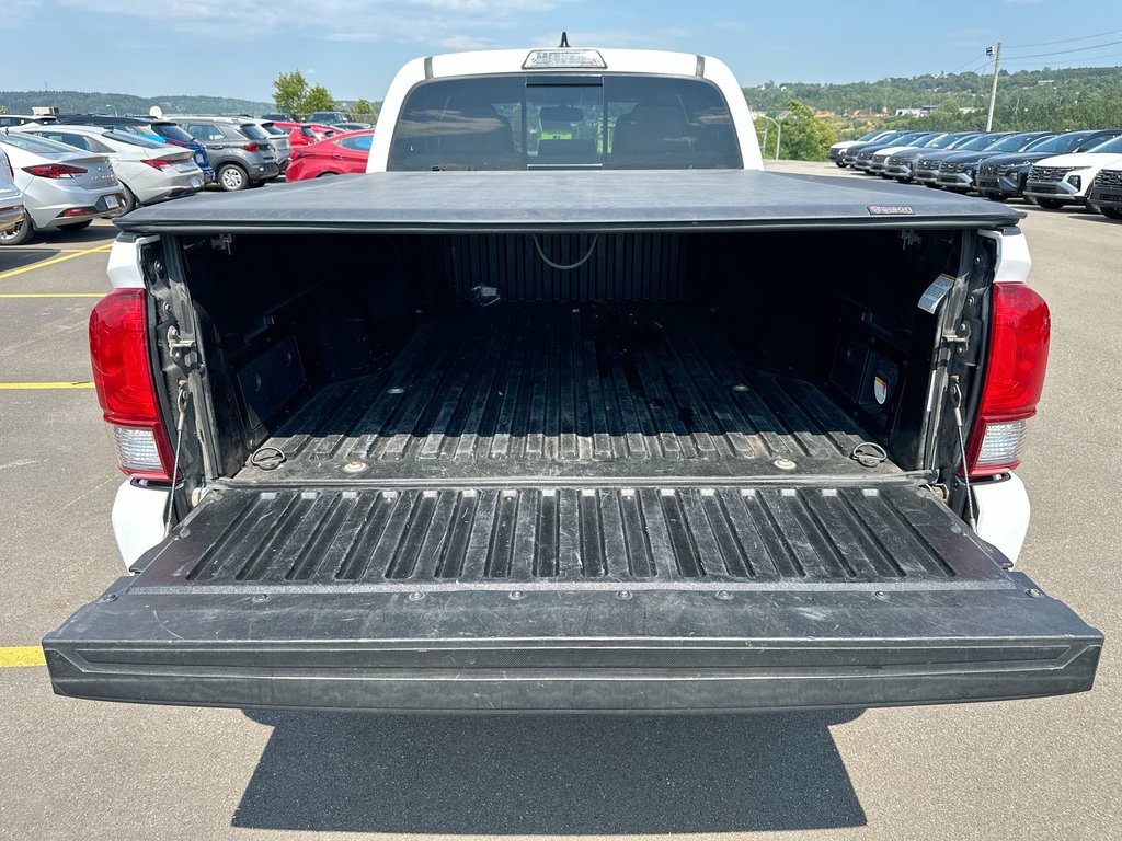 Toyota Tacoma TRD Sport | Manual | Cam | HtdSeat | Bluetooth 2017 à Saint John, Nouveau-Brunswick - 37 - w1024h768px