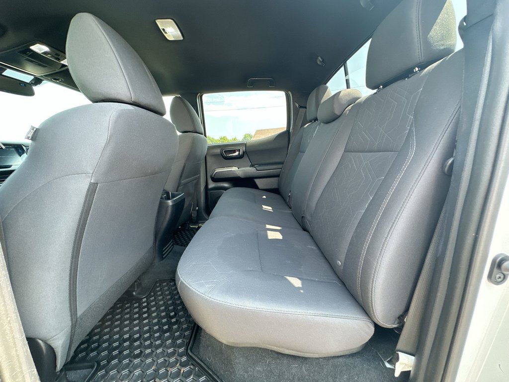 Toyota Tacoma TRD Sport | Manual | Cam | HtdSeat | Bluetooth 2017 à Saint John, Nouveau-Brunswick - 34 - w1024h768px