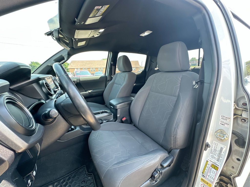 Toyota Tacoma TRD Sport | Manual | Cam | HtdSeat | Bluetooth 2017 à Saint John, Nouveau-Brunswick - 11 - w1024h768px