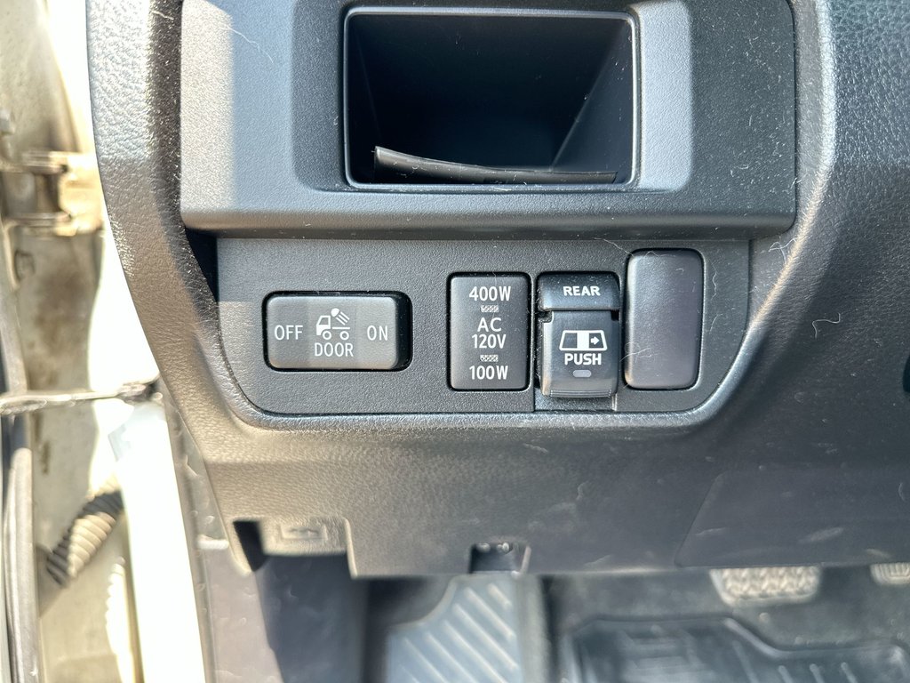 Toyota Tacoma TRD Sport | Manual | Cam | HtdSeat | Bluetooth 2017 à Saint John, Nouveau-Brunswick - 22 - w1024h768px