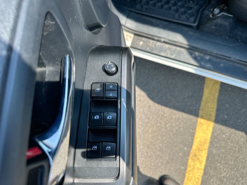 Toyota Tacoma TRD Sport | Manual | Cam | HtdSeat | Bluetooth 2017 à Saint John, Nouveau-Brunswick - 15 - w1024h768px