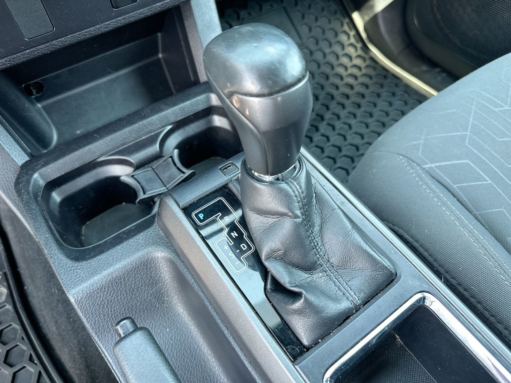 Toyota Tacoma TRD Sport | Manual | Cam | HtdSeat | Bluetooth 2017 à Saint John, Nouveau-Brunswick - 29 - w1024h768px