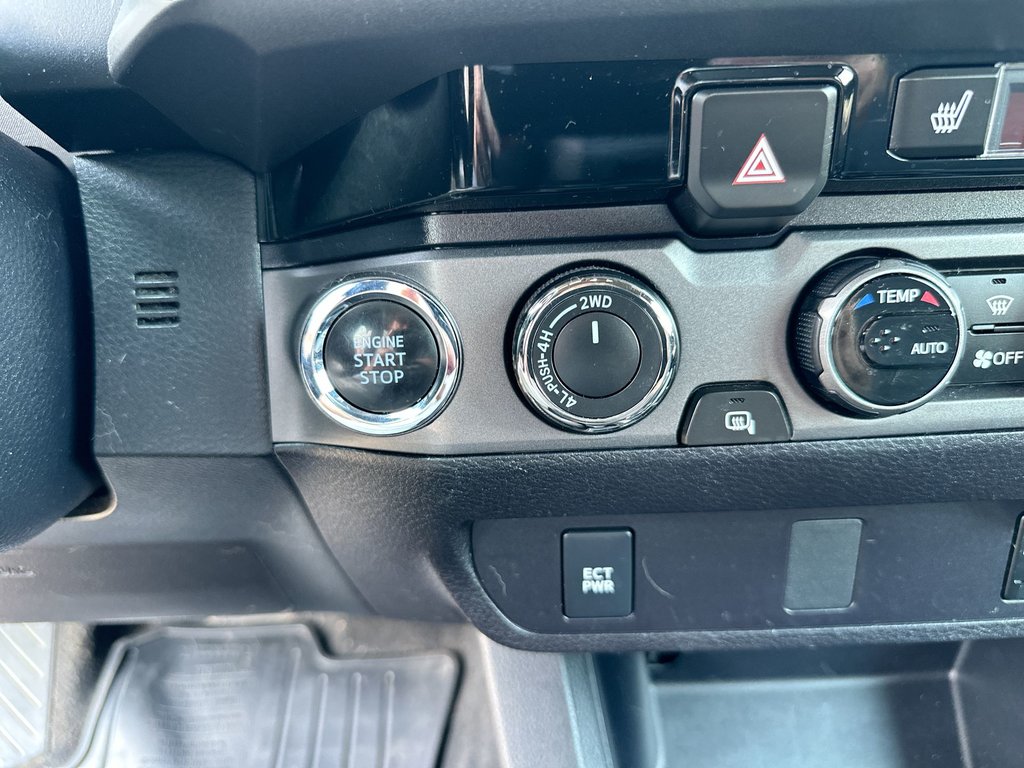 Toyota Tacoma TRD Sport | Manual | Cam | HtdSeat | Bluetooth 2017 à Saint John, Nouveau-Brunswick - 31 - w1024h768px