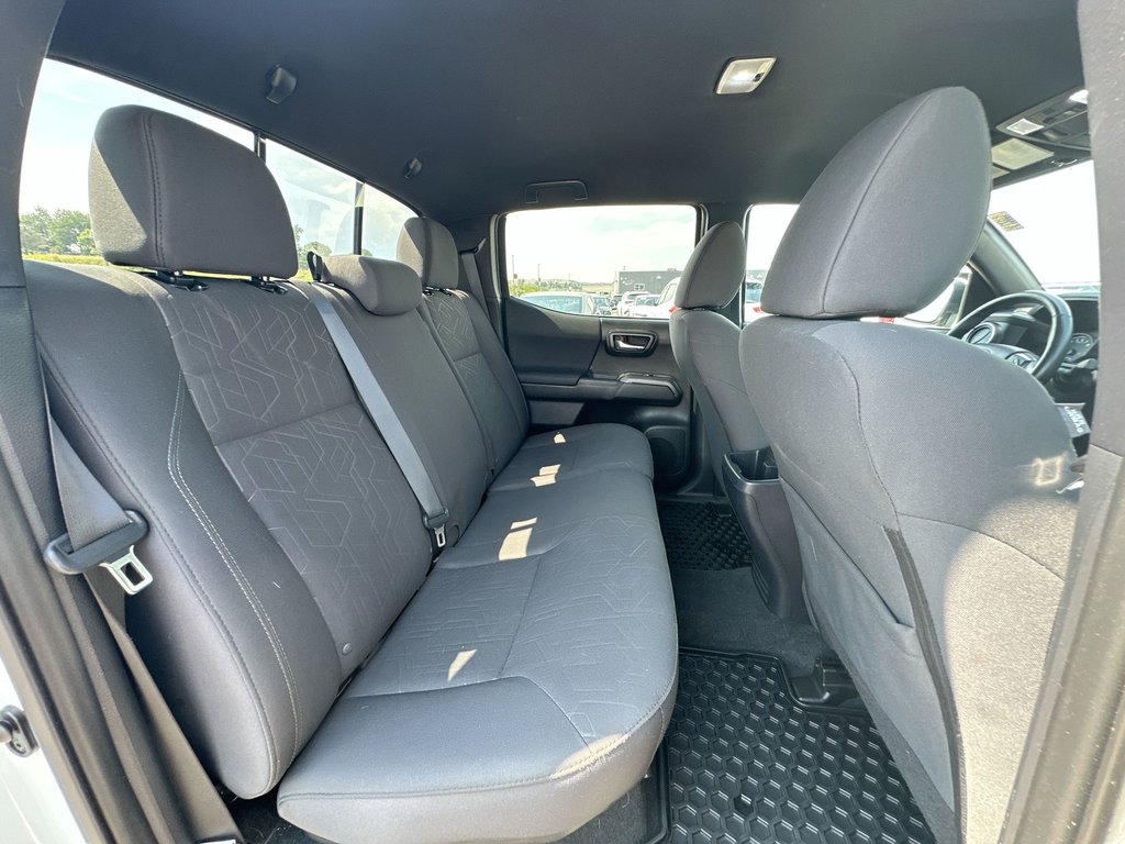 Toyota Tacoma TRD Sport | Manual | Cam | HtdSeat | Bluetooth 2017 à Saint John, Nouveau-Brunswick - 39 - w1024h768px