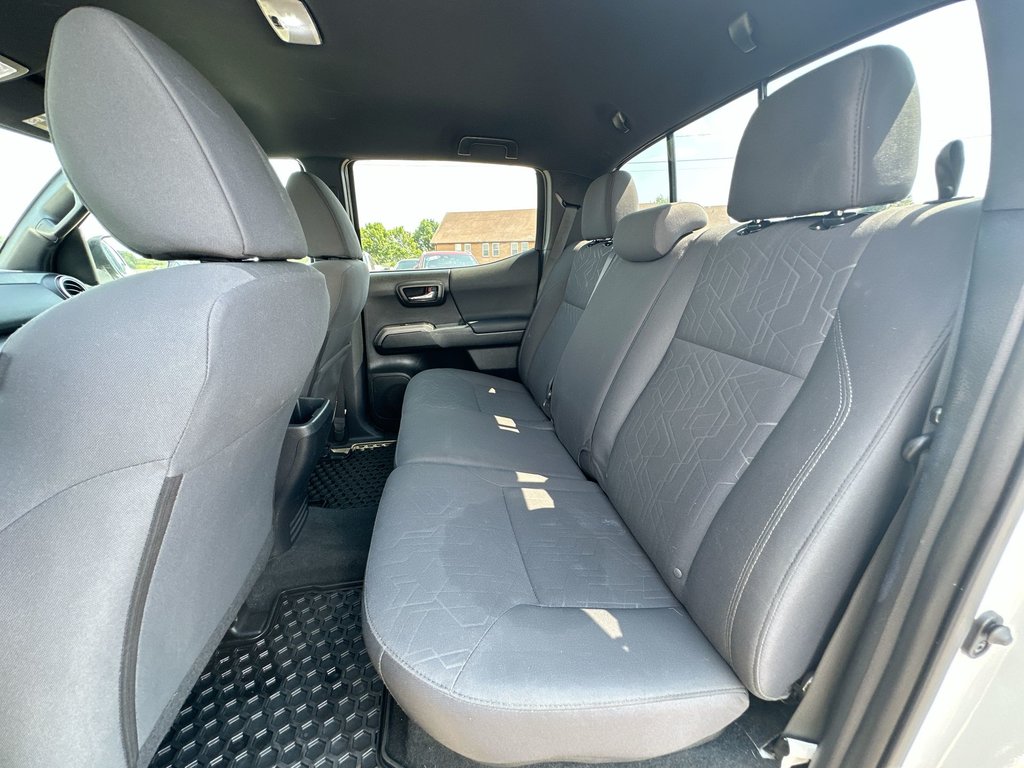 Toyota Tacoma TRD Sport | Manual | Cam | HtdSeat | Bluetooth 2017 à Saint John, Nouveau-Brunswick - 32 - w1024h768px