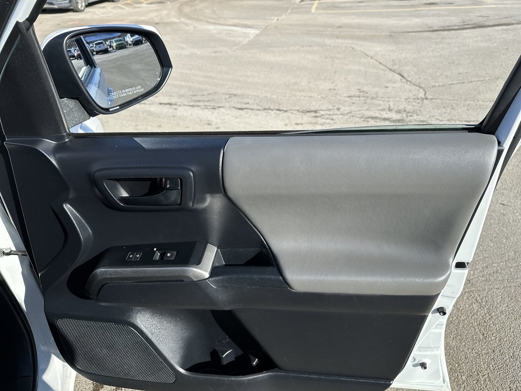 2019 Toyota Tacoma in Antigonish, Nova Scotia - 46 - w1024h768px